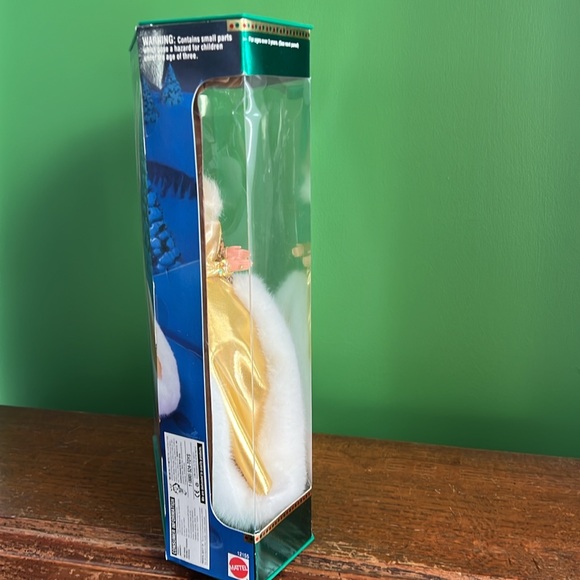 1994 Happy Holidays Barbie, NIB - Picture 3 of 6